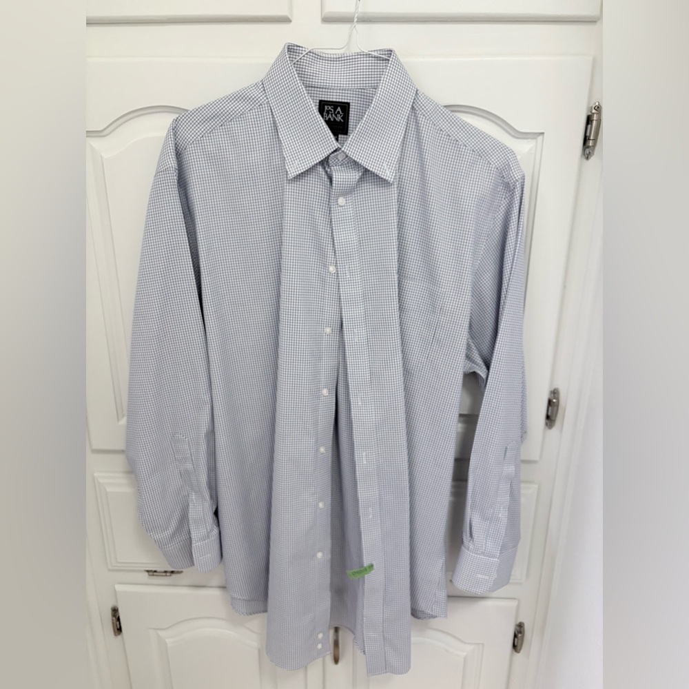 Jos. A. Bank Light Blue Checkered Dress Shirt 17/33 tailored fit looks